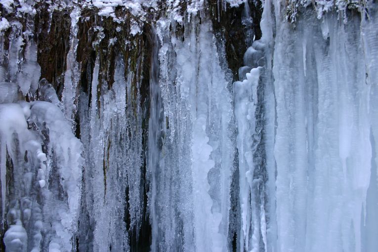 Wasserfall im Eis